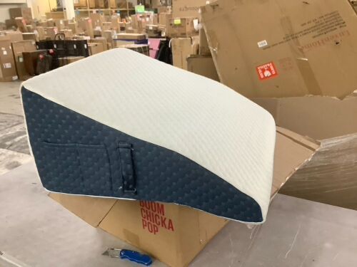 Bed Wedge Pillow - Lot 776