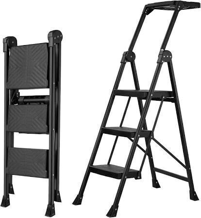 3 Step Ladder, Retractable Handgrip - Lot 391