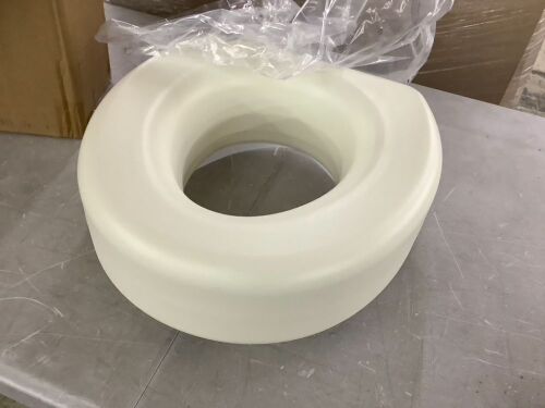 5" Toilet Seat Riser - Lot 698