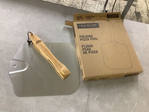 12 in. x 14 in. Aluminum Foldable Pizza Peel - Lot 739JF