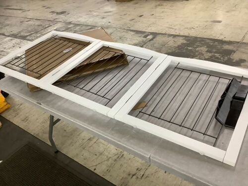 Freestanding 3 Panel Dog Fence - Small Crack in 1 Panel - Lot 661