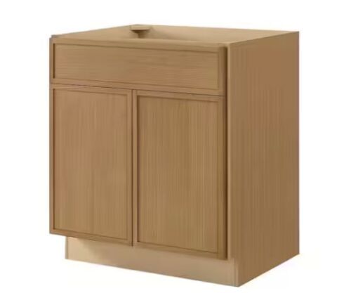 Hampton Bay Leyton 30 in. W x 24 in. D x 34.5 in. H Ready to Assemble Plywood Slim Shaker Base Kitchen Cabinet in White Oak - Lot 219JF