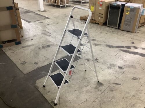 Folding Steel 4-Step Ladder w/ Hand Rail, Wide Steps, 330lbs Capacity - Lot 330