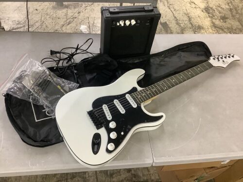 Electric Guitar with Amp - Lot 709