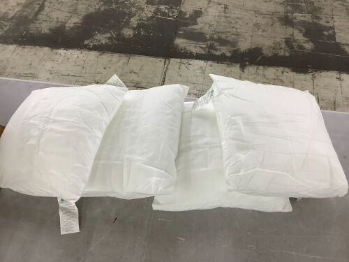 Lot of (4) 18" x 18" Pillows - Lot 784