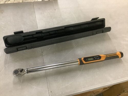 GEARWRENCH 1/2 in. Drive 25-250 ft./lbs. Electronic Torque Wrench - Cracked Handle - Lot 632JF