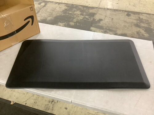 GORILLA GRIP Anti Fatigue Mat, 39" x 20" - Lot 467
