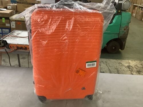 InUSA Royal Lightweight Hardside Spinner 28 in. Orange - Cracked - Lot 631JF