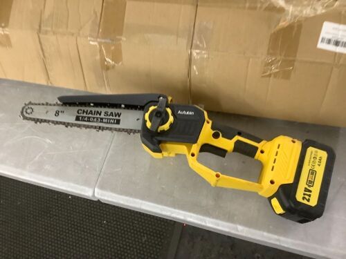 8" Electric Mini Chainsaw Pole Saw - Lot 363