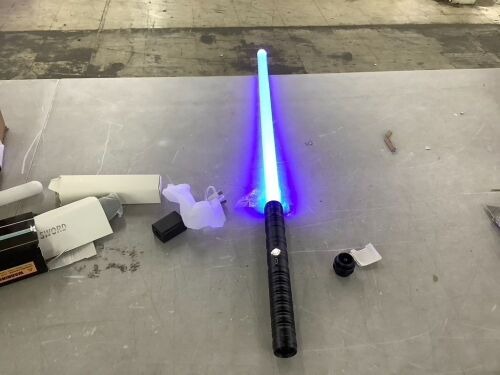 LED Lightsaber - Lot 680