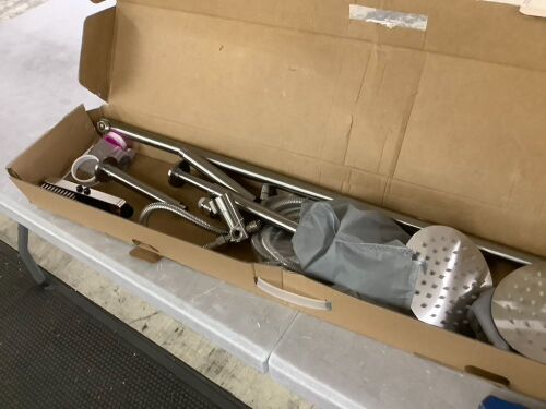 Adjustable High Pressure Tandem Shower Heads - Lot 382