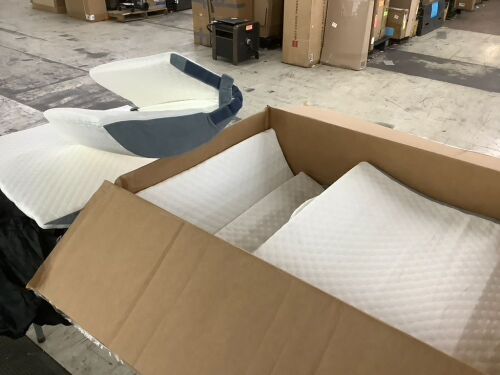 Bed Wedge Pillow Set - Lot 585