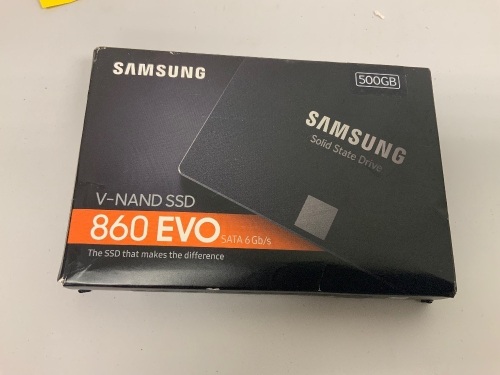 Samsung Solid State Drive 500gb, Appears New, Sold as is - Lot 67Y