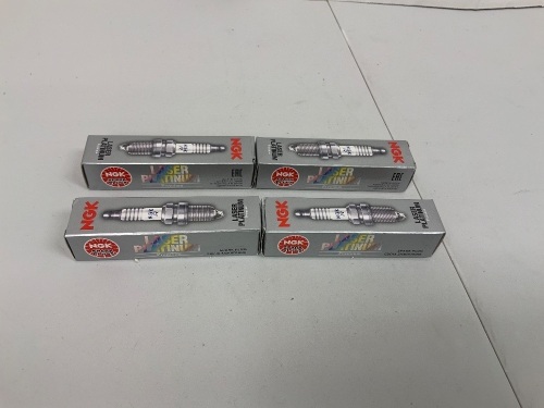 Laser Platinum Premium Spark Plugs, E-Comm Return - Lot 194