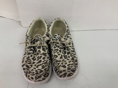Natural Reflections Womens Shoes, Size 8, E-Comm Return - Lot 245