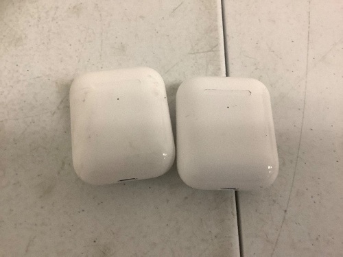 Lot of (2) Wireless Ear Buds, E-Comm Return, No Chargers - Lot 310Y