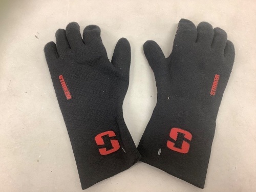 Striker Gloves, Size L, E-Commerce Return, Sold as is - Lot 351