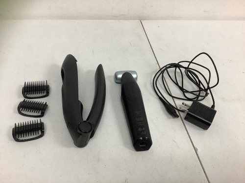 Philips Norelco Shaver with Back Shaver Attachment, Powers Up, E-Commerce Return, Sold as is - Lot 562Y