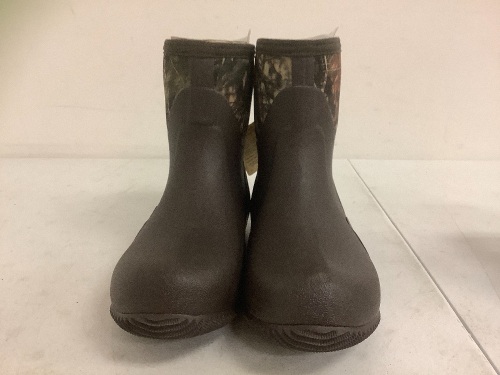 RedHead Mens Boots, 7, Appears New, Sold as is - Lot 627