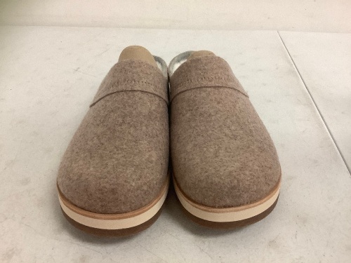 Merrell Womens Slip Ons, 8.5, Appears New, Sold as is - Lot 641