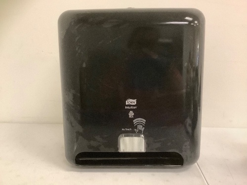 Automatic Paper Towel Dispenser, E-Comm Return, No Cords/Accessories - Lot 696