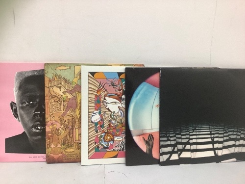 Lot of (5) Vinyl Records, E-Commerce, Sold as is - Lot 738Y