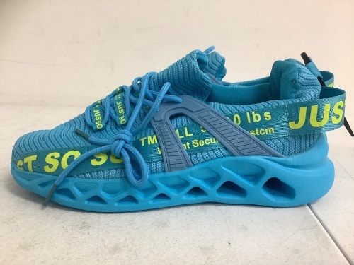 Tennis shoes, Appears to be a size 9, Unsure if Mens or Womens, Appears new, Sold as is  - Lot 790Y