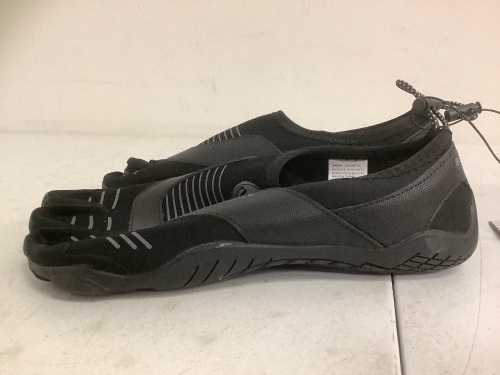Bodyglove Barefoot Cinch Shoes, Mens 10, Appears New, Sold as is  - Lot 800Y