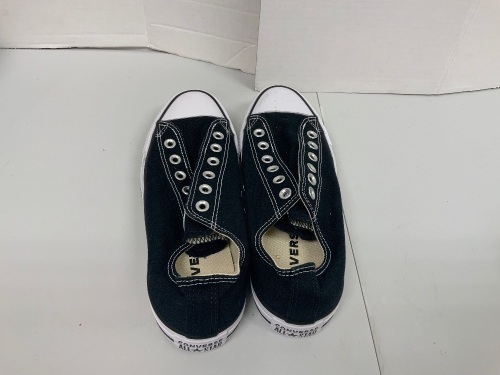 Converse Shoes, M 6.5 W 8.5, E-Commerce Return, Sold as is - Lot 812Y
