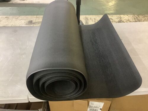Anti-Fatigue Floor Mat, 30" x 8' - Lot 722JF