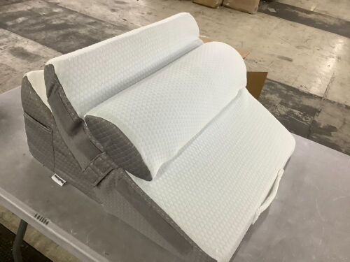 Bed Wedge Pillow Set - Lot 254