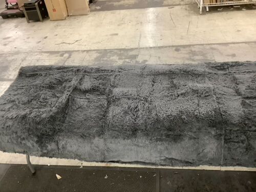 Ophanie Fluffy Area Rug, 5 x 7 - Lot 365