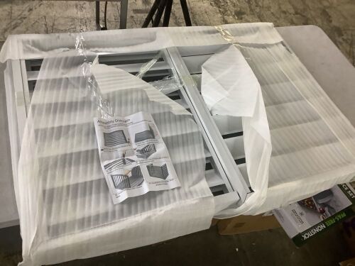 White Aluminum Alloy 3 Panel AC Fence - Lot 613