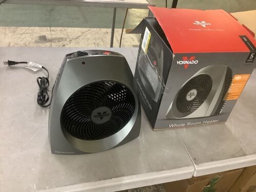 Vornado VH200 1500-Watt Electric Portable Space Heater, Whole Room Vortex Heat Circulation, Charcoal - Lot 614JF