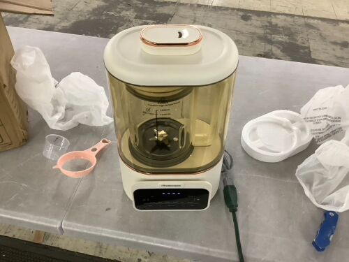 1.4L Blender - Has Error Code when Powered On - Lot 262
