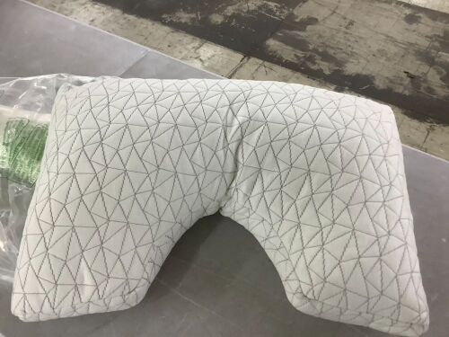 Coop Home Goods Original Cut-Out Adjustable Memory Foam Pillow - Lot 385