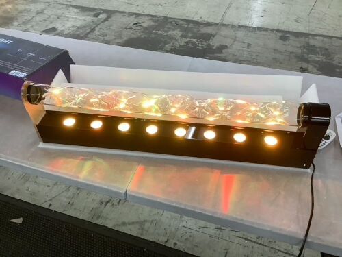 KITVONA Kinetic RBGW LED Light 31.9" - Lot 176