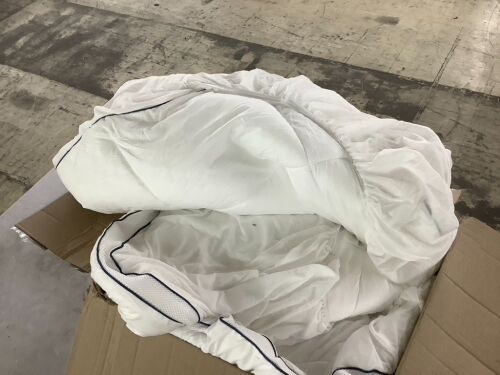 Mattress Topper, Unknown Size - Lot 647