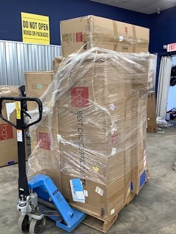 Miscellaneous Christmas Pallet - Lot 2846