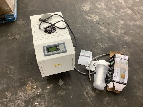 Ultrasonic Humidiifer - Powers Up, Fan Blows - Lot 313