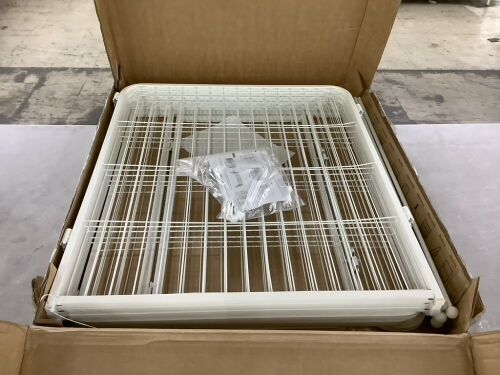 Pet Playpen - Lot 677