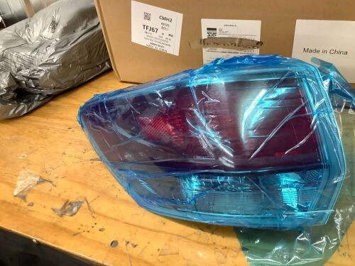 Tail Lights - Lot 2989