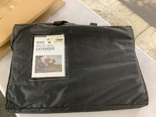 Ruff Liners Medium Back Seat Extender for Dogs - Lot 170