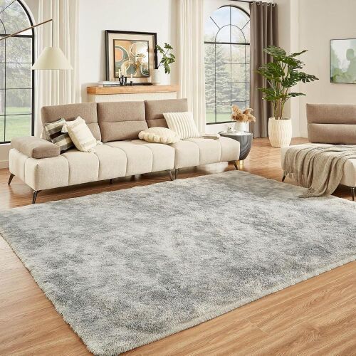Light Grey Soft Fluffy Area Rug, 6 x 9 - Lot 295