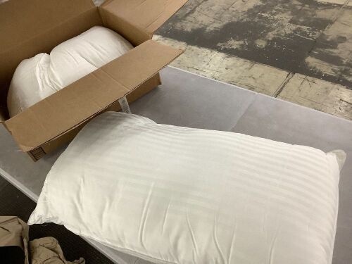 Beckham Hotel Collection Down Alternative Pillows, 2 Pack - Lot 299