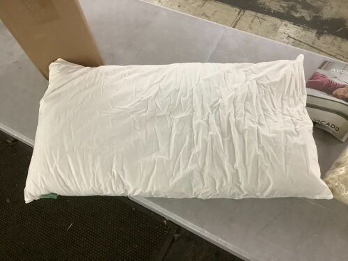 Avocado 100% Certified Organic Bed Pillow with Organic Cotton Shell, Organic Latex & Kapok Fill, King - Lot 333
