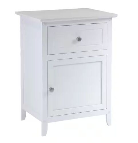 Winsome Eugene Accent Table White - Lot 599JF
