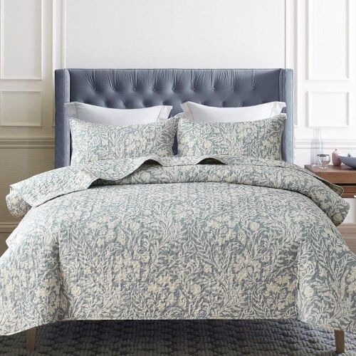 Bluish Grey Botanical Quilt Set Queen Size - Lot 717