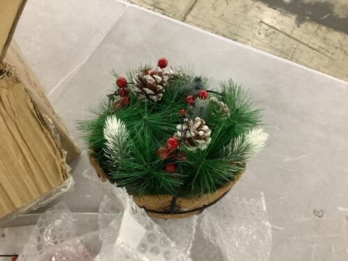 Christmas Hanging Basket, 2 Pack - Lot 798