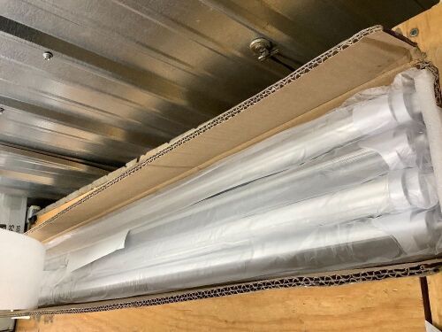 LUXRITE 12-Pack 4FT T8 LED Tube Light - Lot 3193